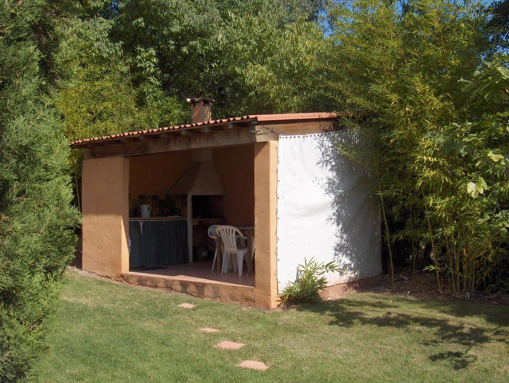 La Genestiere Bed and Breakfast Clermont-lʼHérault Εξωτερικό φωτογραφία