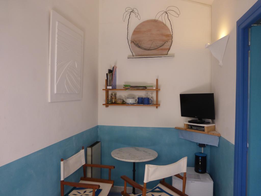 La Genestiere Bed and Breakfast Clermont-lʼHérault Εξωτερικό φωτογραφία