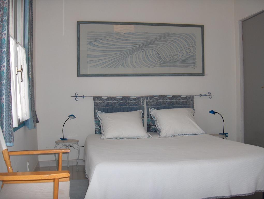 La Genestiere Bed and Breakfast Clermont-lʼHérault Εξωτερικό φωτογραφία